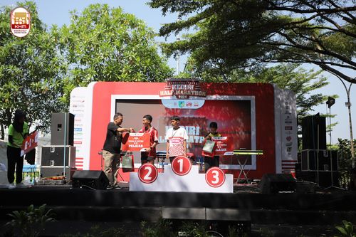 Race photo from Kediri Half Marathon 2024
