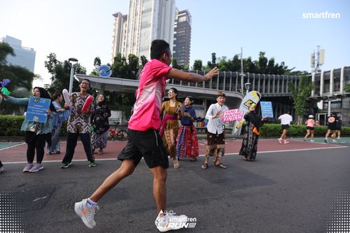 Race photo from Smartfren Run 2025 