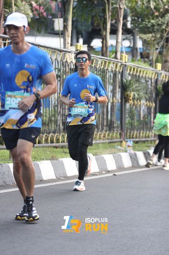 Race photo from Isoplus Run 2024 Surabaya