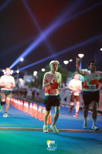 Race photo from PIK NITE RUN 2025