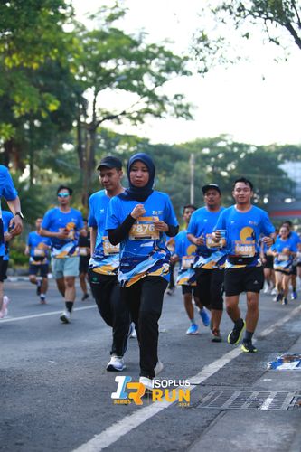Race photo from Isoplus Run 2024 Surabaya