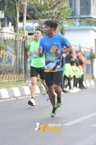 Race photo from Isoplus Run 2024 Surabaya