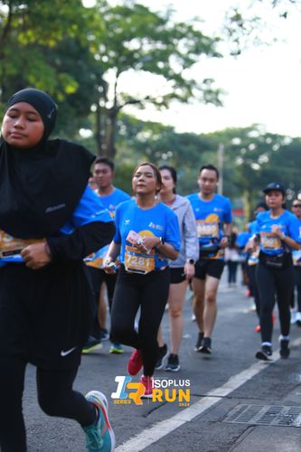 Race photo from Isoplus Run 2024 Surabaya