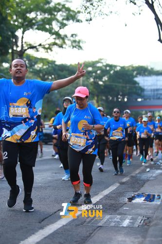 Race photo from Isoplus Run 2024 Surabaya