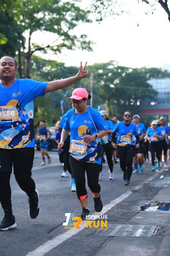 Race photo from Isoplus Run 2024 Surabaya