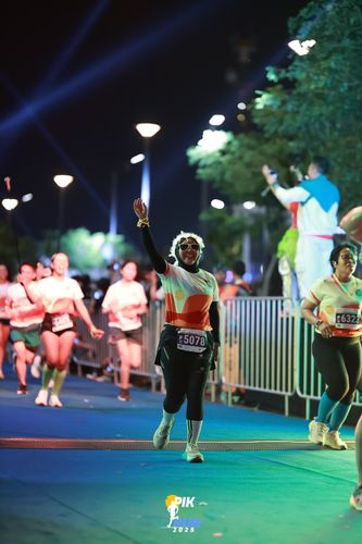 Race photo from PIK NITE RUN 2025