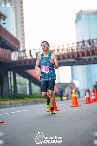 Race photo from Smartfren Run 2025 