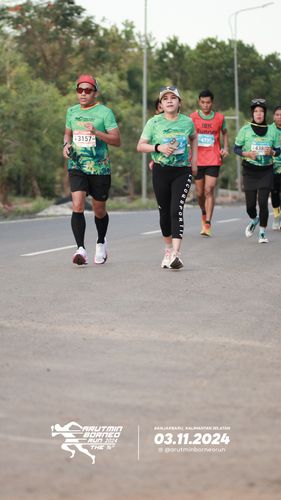 Race photo from Arutmin Borneo Run 2024