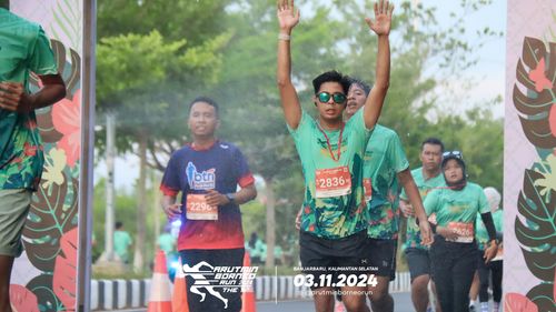 Race photo from Arutmin Borneo Run 2024