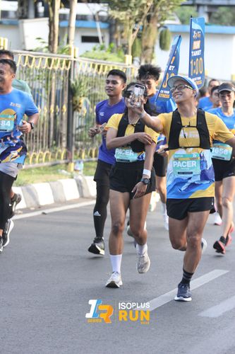Race photo from Isoplus Run 2024 Surabaya