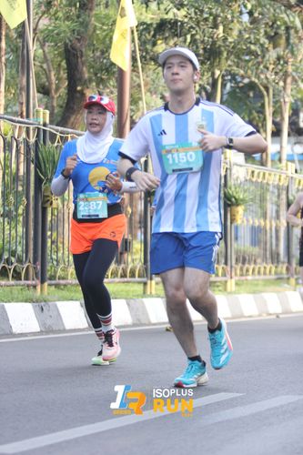 Race photo from Isoplus Run 2024 Surabaya