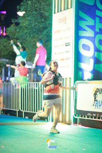 Race photo from PIK NITE RUN 2025