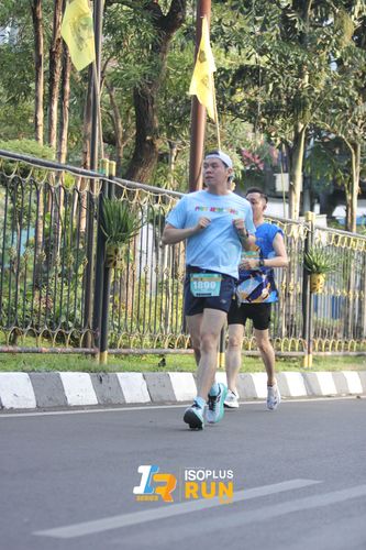 Race photo from Isoplus Run 2024 Surabaya