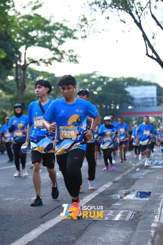 Race photo from Isoplus Run 2024 Surabaya