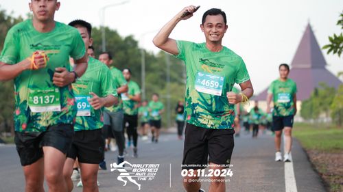 Race photo from Arutmin Borneo Run 2024