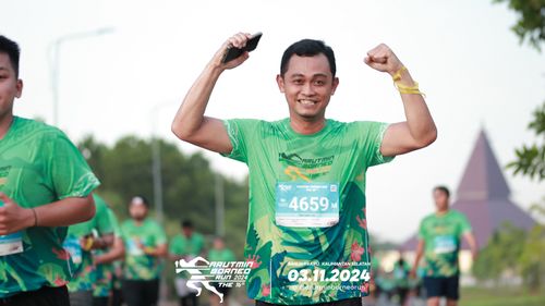 Race photo from Arutmin Borneo Run 2024
