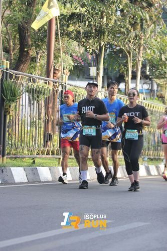 Race photo from Isoplus Run 2024 Surabaya
