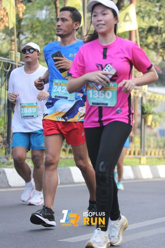 Race photo from Isoplus Run 2024 Surabaya
