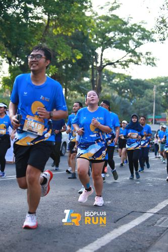 Race photo from Isoplus Run 2024 Surabaya