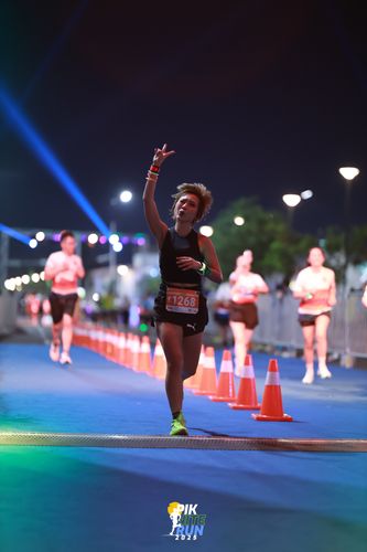 Race photo from PIK NITE RUN 2025