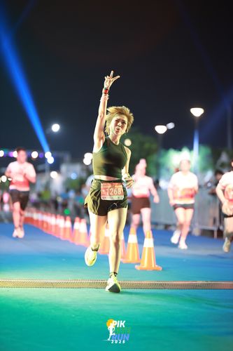 Race photo from PIK NITE RUN 2025