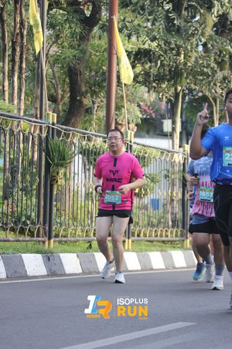 Race photo from Isoplus Run 2024 Surabaya