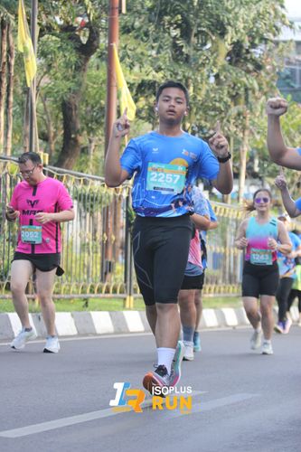 Race photo from Isoplus Run 2024 Surabaya