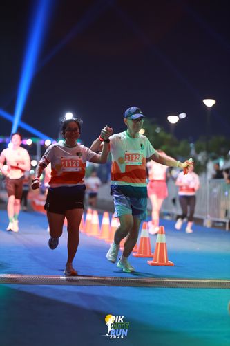 Race photo from PIK NITE RUN 2025
