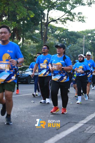Race photo from Isoplus Run 2024 Surabaya