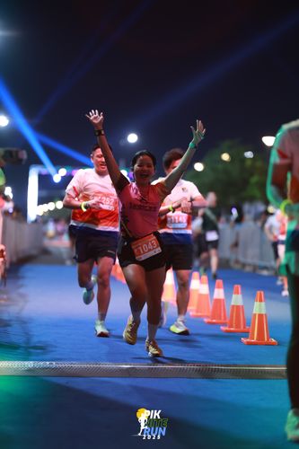 Race photo from PIK NITE RUN 2025