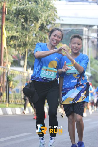 Race photo from Isoplus Run 2024 Surabaya