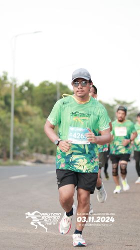 Race photo from Arutmin Borneo Run 2024