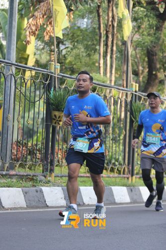 Race photo from Isoplus Run 2024 Surabaya