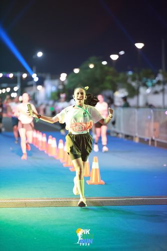 Race photo from PIK NITE RUN 2025