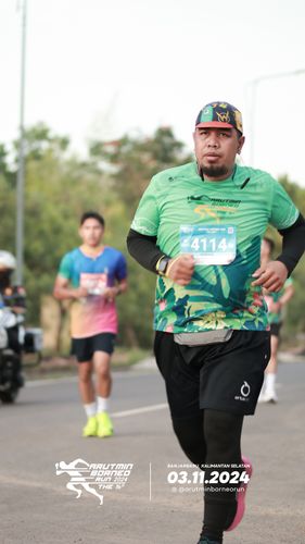 Race photo from Arutmin Borneo Run 2024