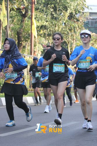 Race photo from Isoplus Run 2024 Surabaya