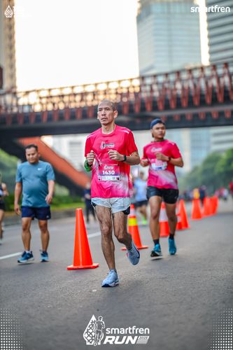 Race photo from Smartfren Run 2025 