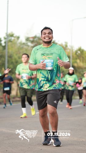 Race photo from Arutmin Borneo Run 2024