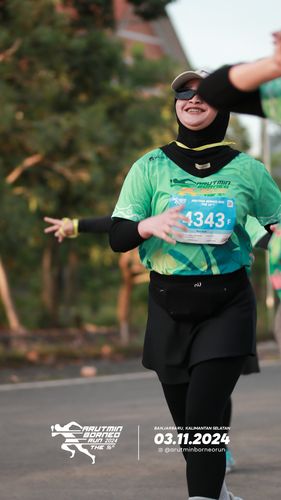 Race photo from Arutmin Borneo Run 2024