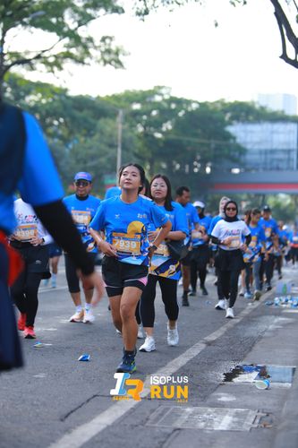 Race photo from Isoplus Run 2024 Surabaya