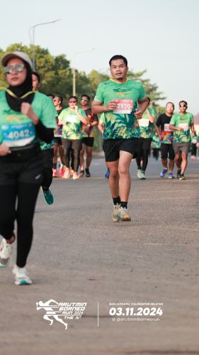 Race photo from Arutmin Borneo Run 2024
