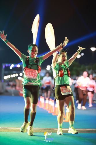 Race photo from PIK NITE RUN 2025