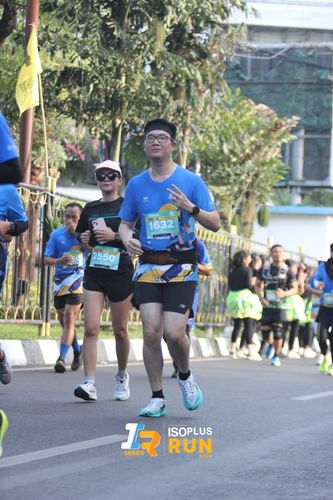 Race photo from Isoplus Run 2024 Surabaya
