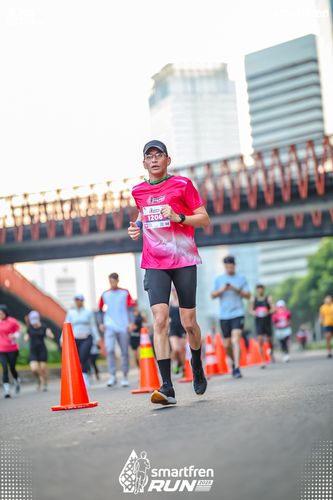 Race photo from Smartfren Run 2025 