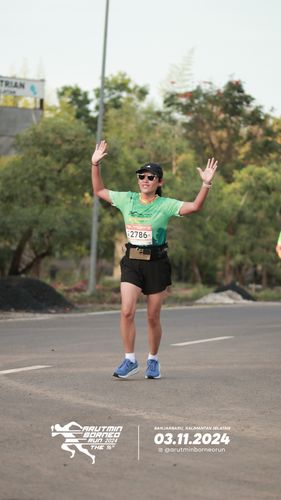 Race photo from Arutmin Borneo Run 2024