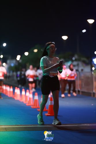 Race photo from PIK NITE RUN 2025