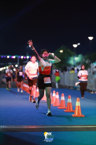 Race photo from PIK NITE RUN 2025