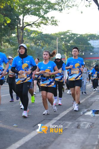 Race photo from Isoplus Run 2024 Surabaya