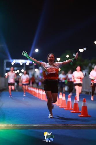 Race photo from PIK NITE RUN 2025