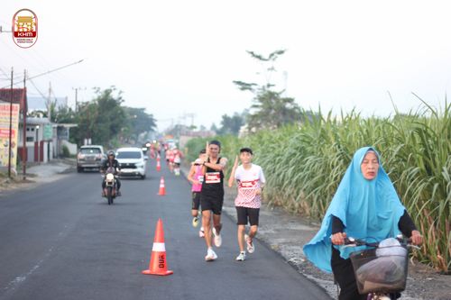 Race photo from Kediri Half Marathon 2024